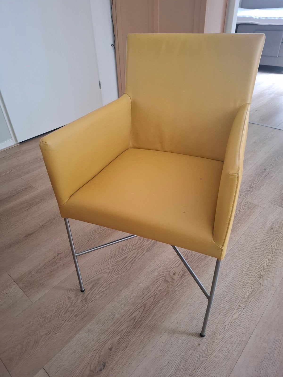 Leren eethoek stoelen 4 x mosterdgeel, Ophalen, Gebruikt, Overige kleuren, Leer