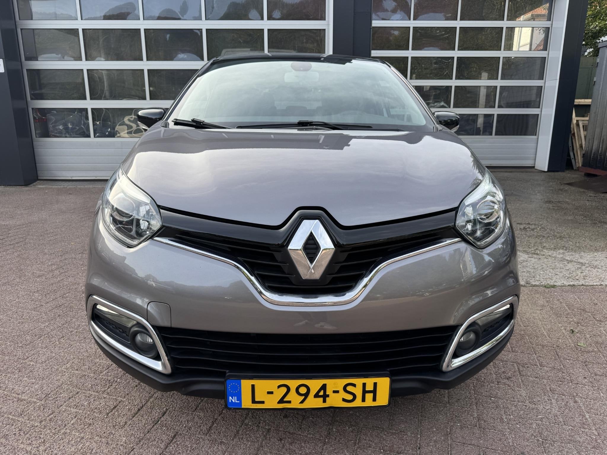 Renault Captur 1.2 TCe 120pk EDC Dynamique+Trekhaak!, Auto's, Stof, Euro 6, 4 cilinders, SUV of Terreinwagen