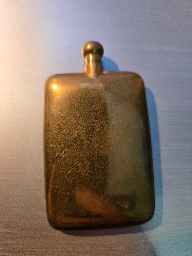 Antiek zakparfumflesje in de vorm van een platte zakflask, Antiek en Kunst, Antiek | Koper en Brons, Ophalen, Koper
