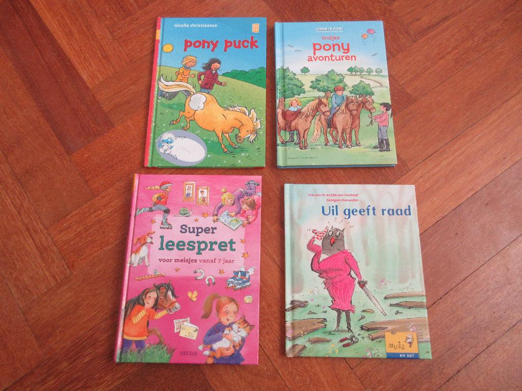 4 x boeken Avi M3 / E3, Ophalen of Verzenden, Gelezen, Fictie algemeen