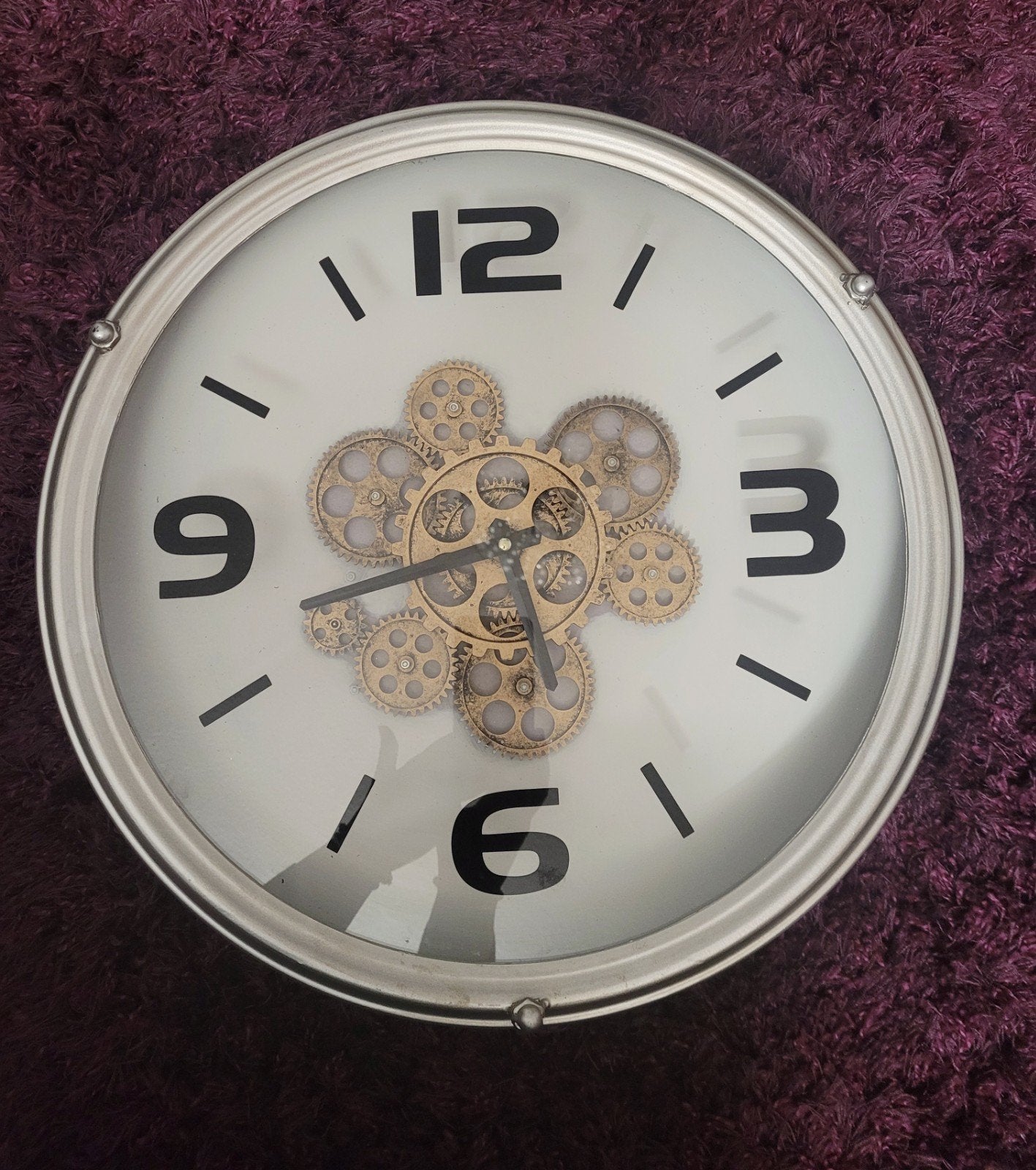 Stijlvolle Wandklok met Zichtbaar Uurwerk - Zilver/Goud, Wandklok, Zichtbaar uurwerk, Analoog, Ophalen of Verzenden