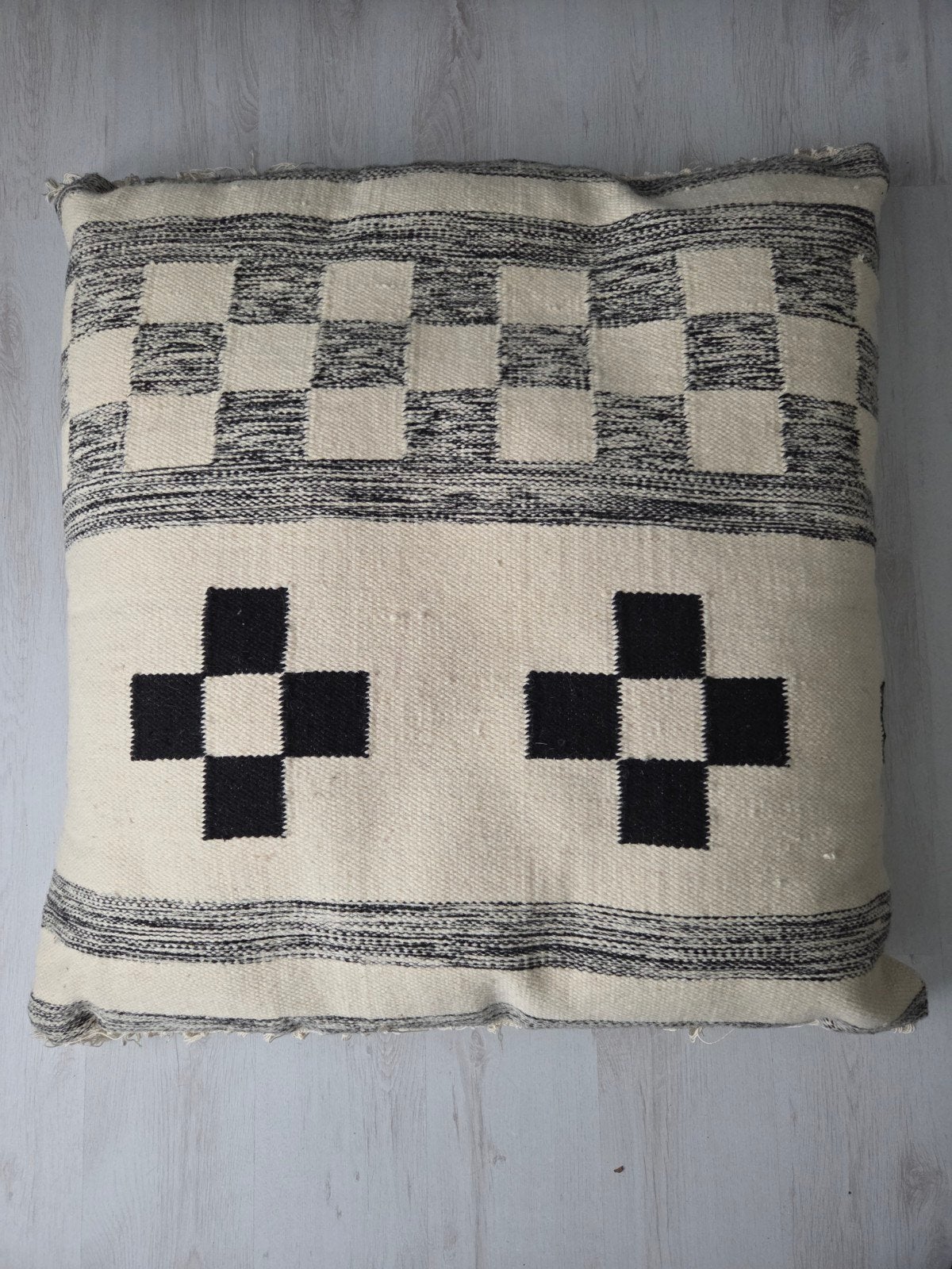 Gözze kussen, Huis en Inrichting, Woonaccessoires | Kussens, Ophalen, Vierkant