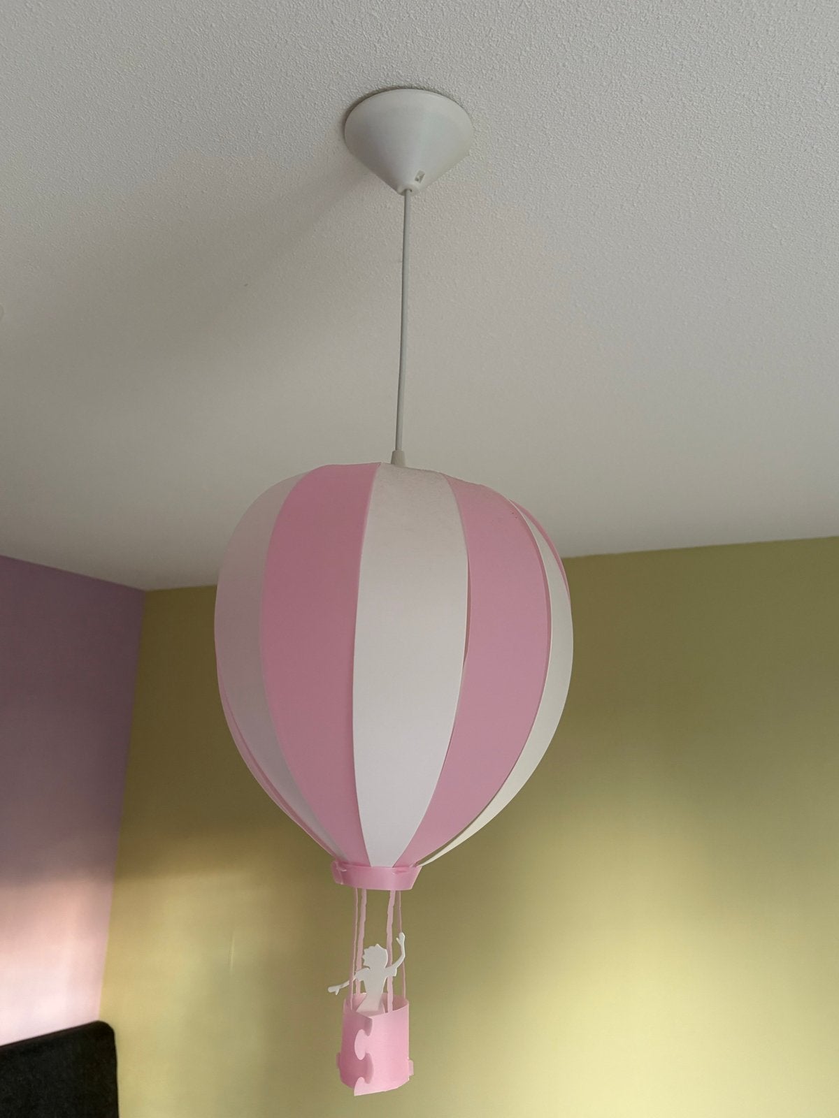 Leuke roze/witte kinderlamp heteluchtballon, Huis en Inrichting, Lampen | Hanglampen, Ophalen of Verzenden, Zo goed als nieuw