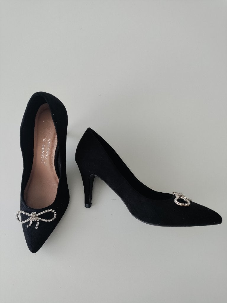 New Look shoes heel black suedette shiny bow, Ophalen of Verzenden, Nieuw, Zwart, Sneakers of Gympen