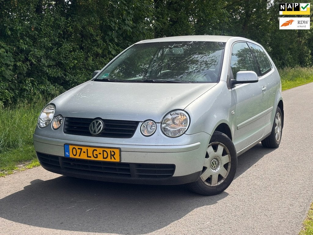 Volkswagen Polo 1.4-16V Highline | " 140.000 " KM + Cruise +, Auto's, Volkswagen, Voorwielaandrijving, 4 cilinders, Origineel Nederlands