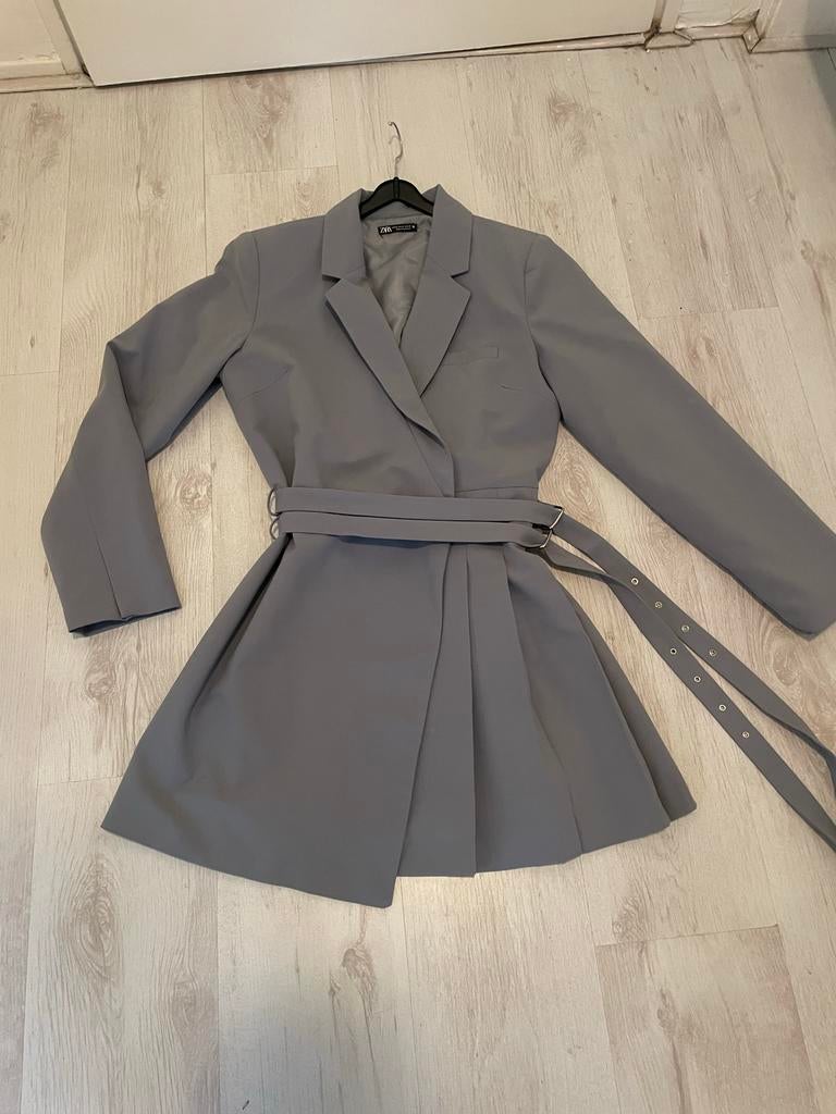 Zara Grijsblauwe Blazerjurk met Riem en Plooien, Blauw, Maat 42/44 (L), Ophalen of Verzenden, Zo goed als nieuw