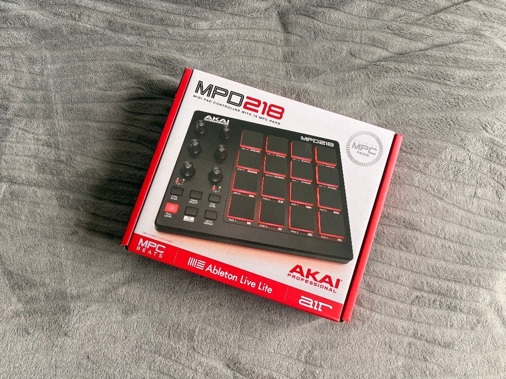AKAI MPD218 pad controller - nieuw en ongebruikt in doos, Ophalen of Verzenden, Nieuw