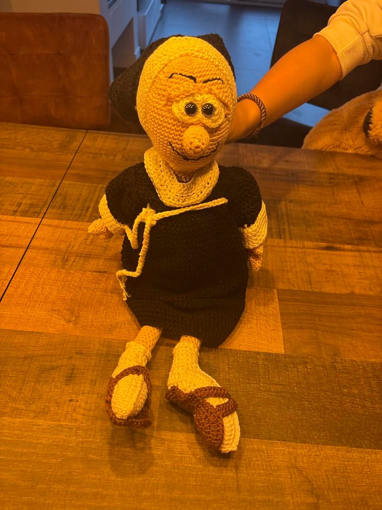 Gehaakte Monnik Knuffel - Uniek Handgemaakt Speelgoed, Overige merken, Overige typen, Ophalen of Verzenden, Zo goed als nieuw