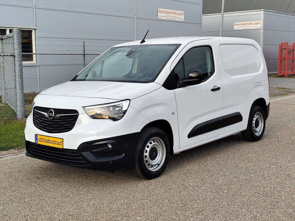 Opel Combo 1.2 Turbo 110pk L1H1 benzine, Auto's, Voorwielaandrijving, Gebruikt, Zwart, 1199 cc