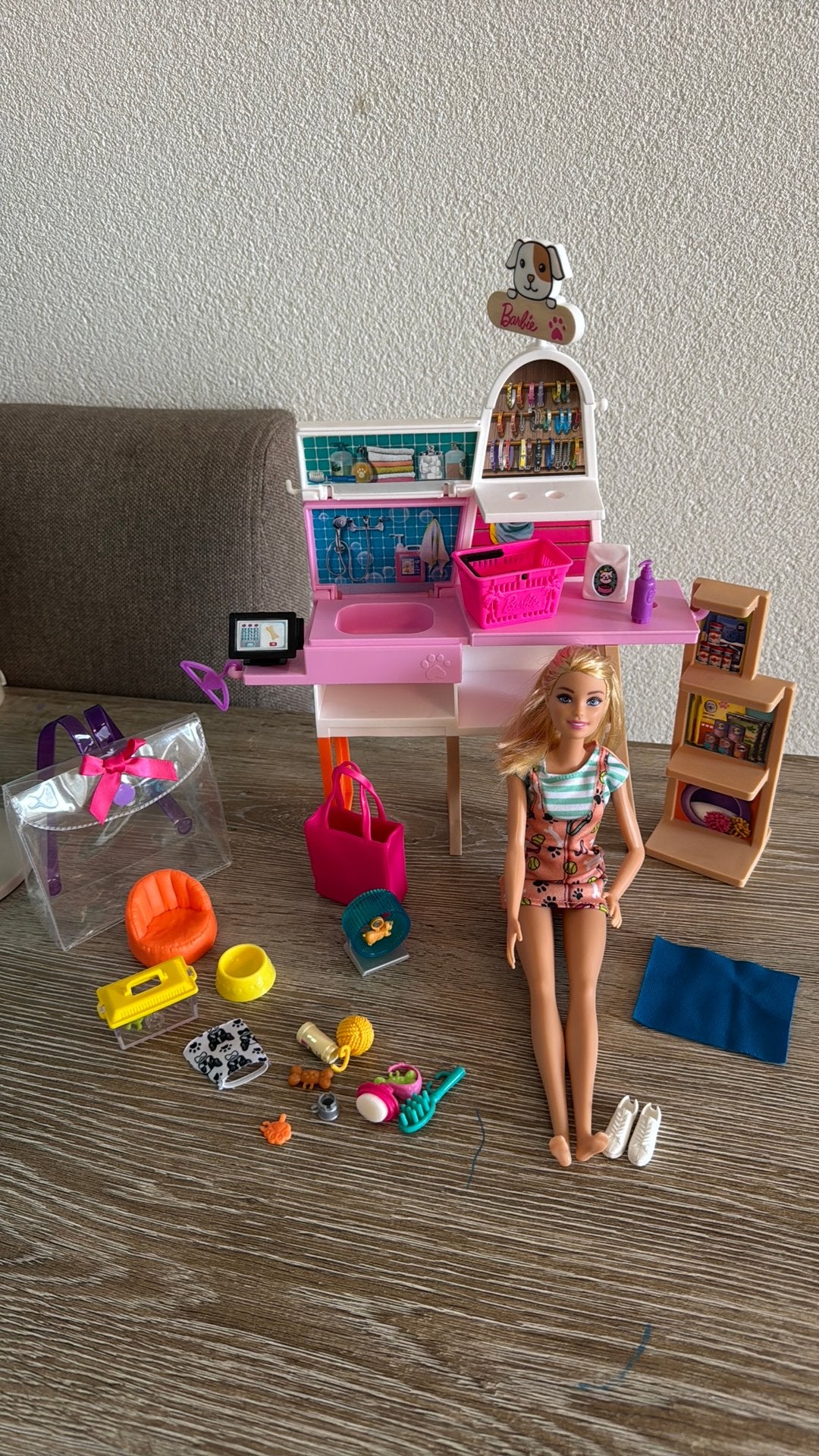 Barbie dierenboetiek, Ophalen, Zo goed als nieuw, Barbie