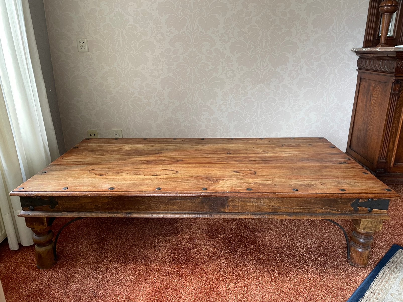 Robuuste koloniale houten salontafel, Ophalen, Gebruikt, 100 tot 150 cm, 50 tot 100 cm