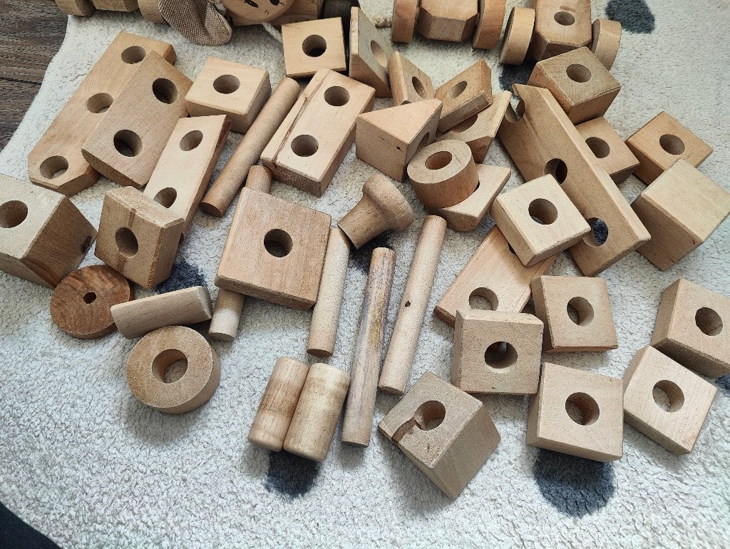 Houten constructieset op wielen met blokken en trekdier, Ophalen of Verzenden, Zo goed als nieuw, Overige typen