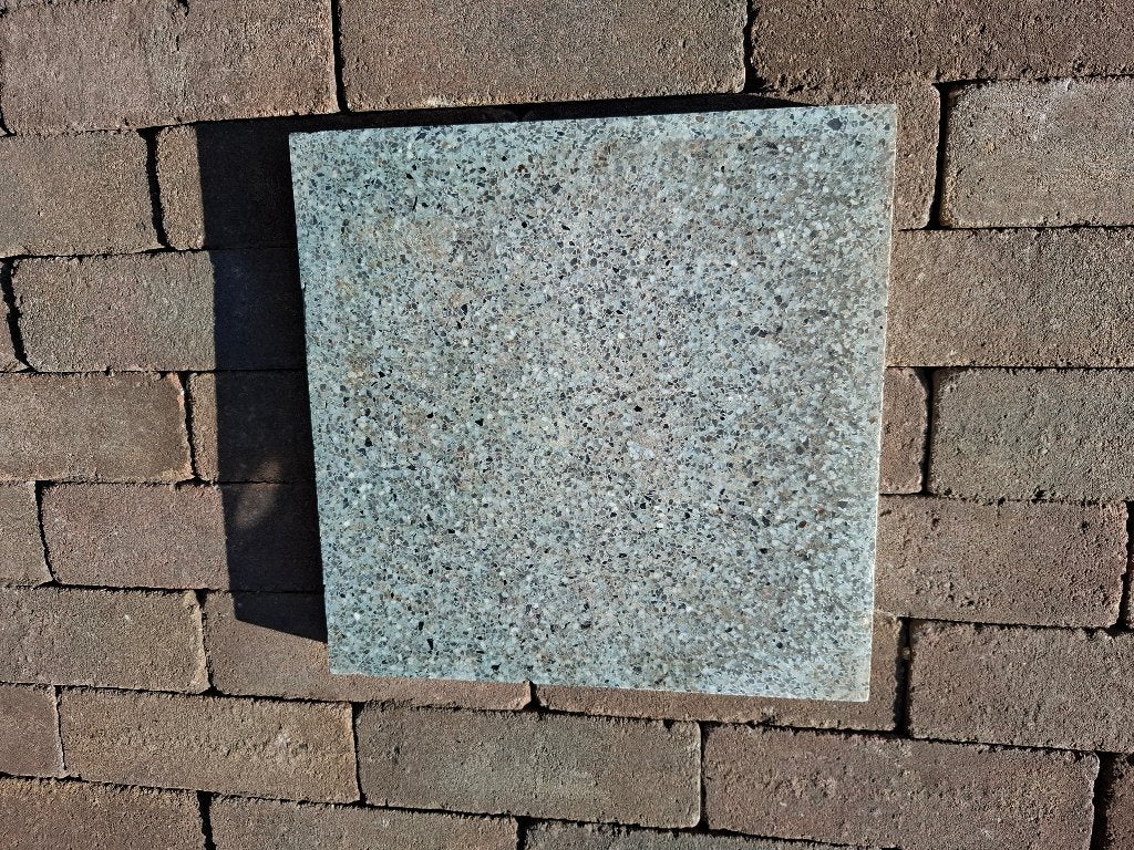 Grijs groen gemêleerde gladde tegels, Ophalen, Gebruikt, Minder dan 5 m², Beton