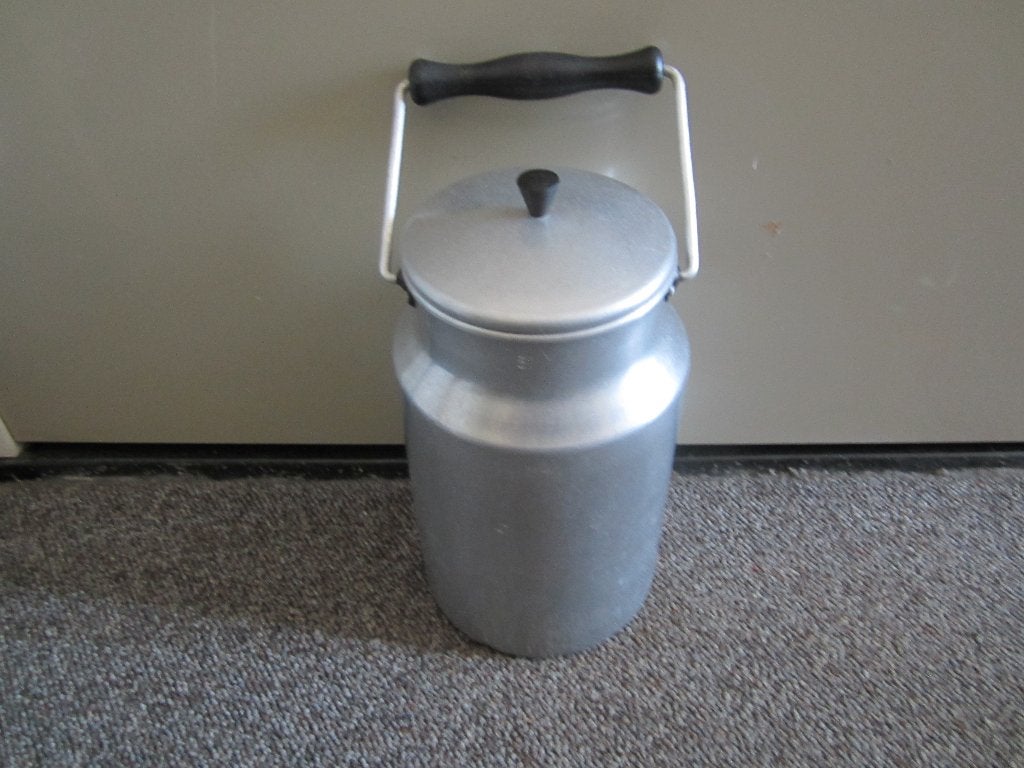 Melkbusje, Ophalen