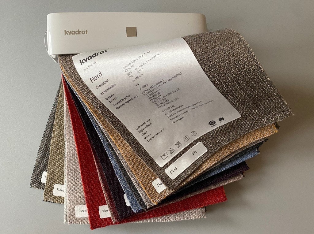 3x stalenboeken van Kvadrat meubelstoffen; NU 25€ tesamen, Wol, Meerkleurig, Nieuw, Ophalen of Verzenden