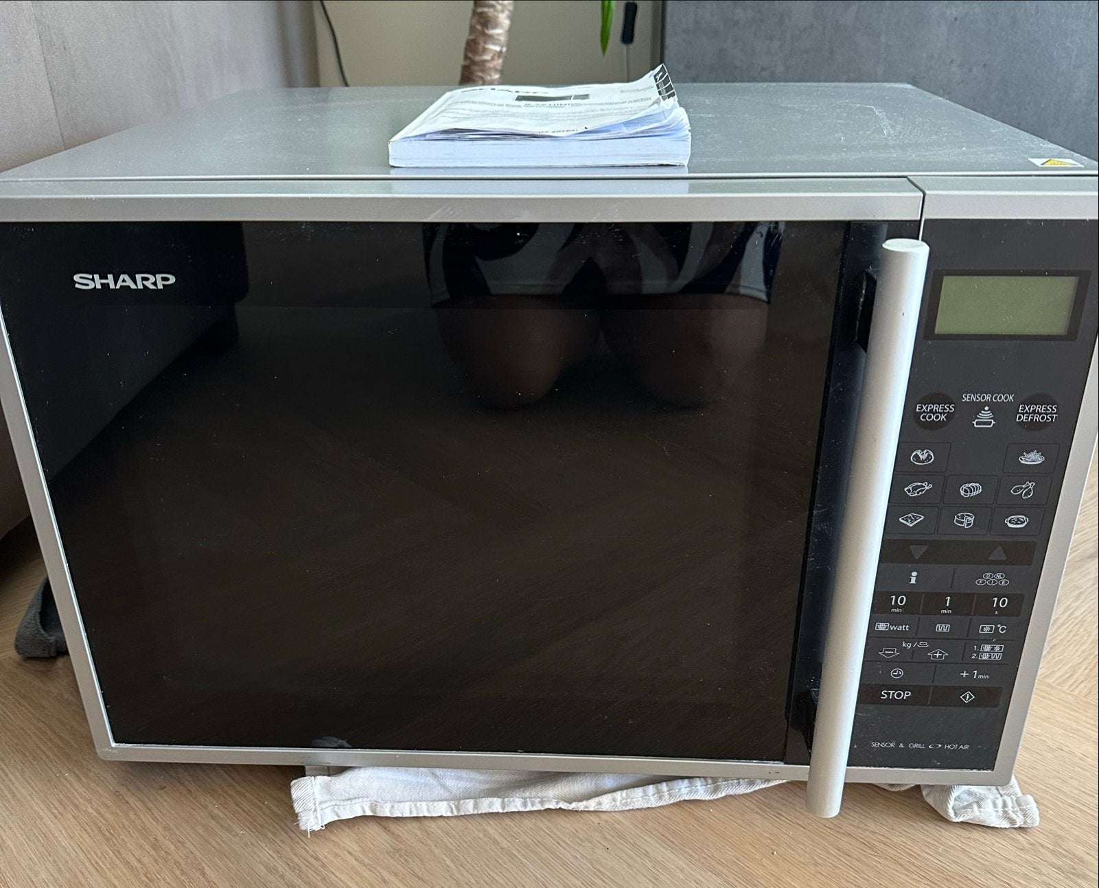 Sharp Combimagnetron R-961(IN)W - Grill, Hete Lucht, Oven, Witgoed en Apparatuur, Magnetrons, Ophalen, Combimagnetron, Gebruikt