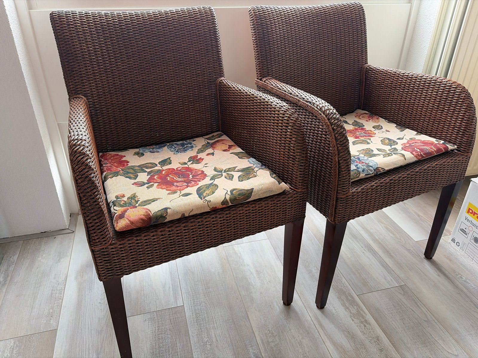 2 rieten stoeltjes met kussentjes - Lloyd Loom stijl, Ophalen, Gebruikt, Twee, Bruin