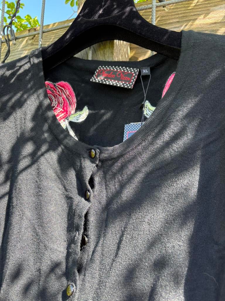 Zwart vestje met geborduurde rozen Voodoo Vixen, Ophalen of Verzenden, Nieuw, Maat 42/44 (L), Zwart