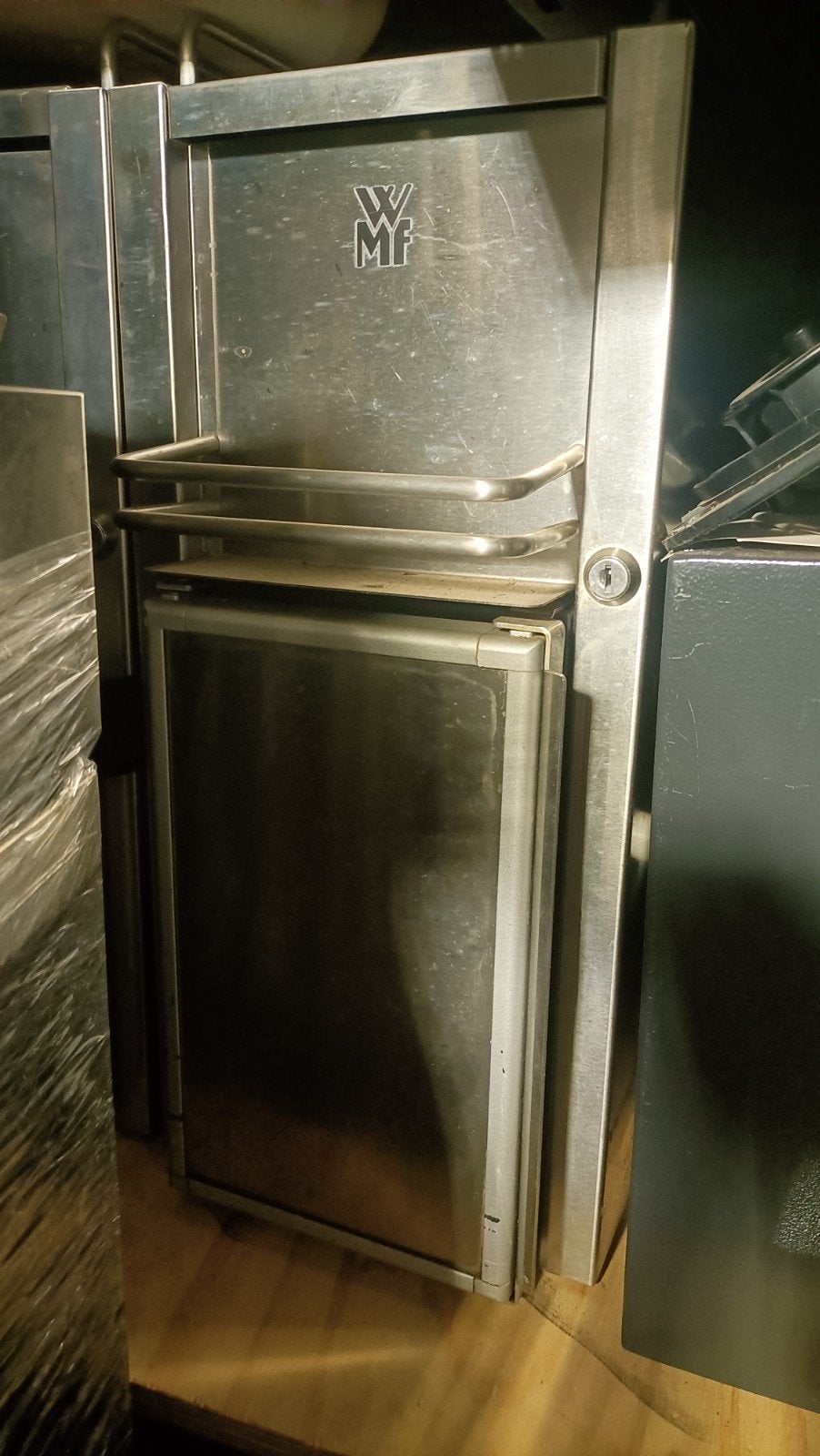 WMF melk koeling, Ophalen, Minder dan 75 liter, Zonder vriesvak, Gebruikt