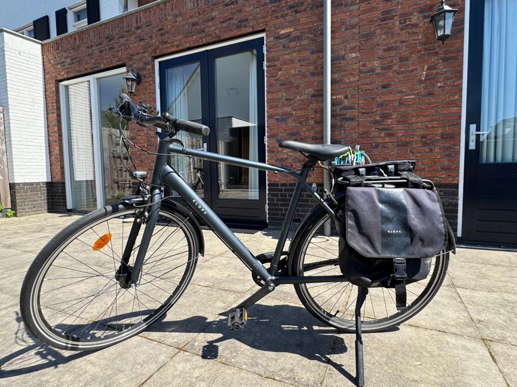 Mannenfiets met tas te koop, Fietsen en Brommers, Ophalen, Zo goed als nieuw, Overige merken