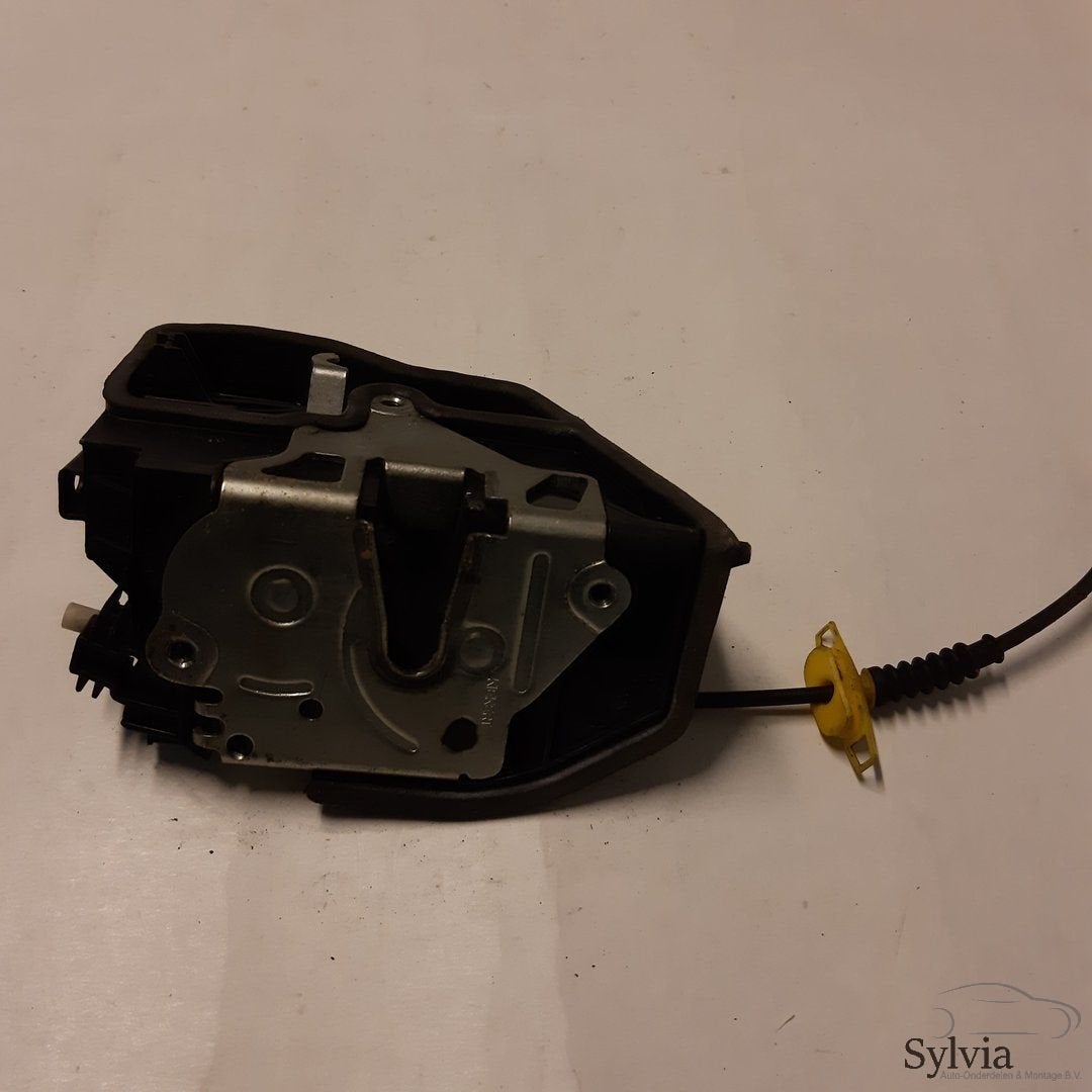Deurslot rechts voor binnenzijde deur BMW E8x E9x E6x X1 X3
