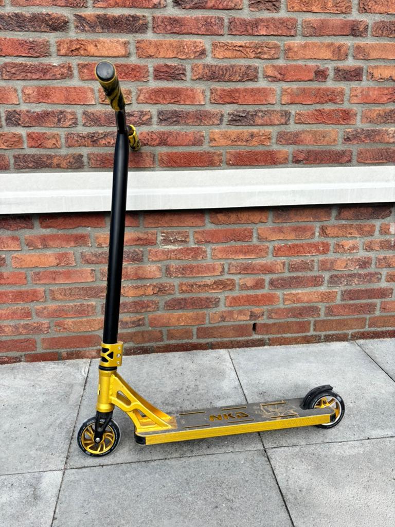 NKD stuntstep, Fietsen en Brommers, Steps, Ophalen, Gebruikt, Gewone step