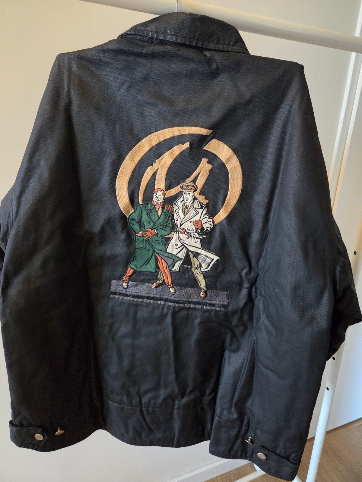 Blake & Mortimer jas Maat L, Ophalen of Verzenden, Overige figuren, Zo goed als nieuw, Kleding