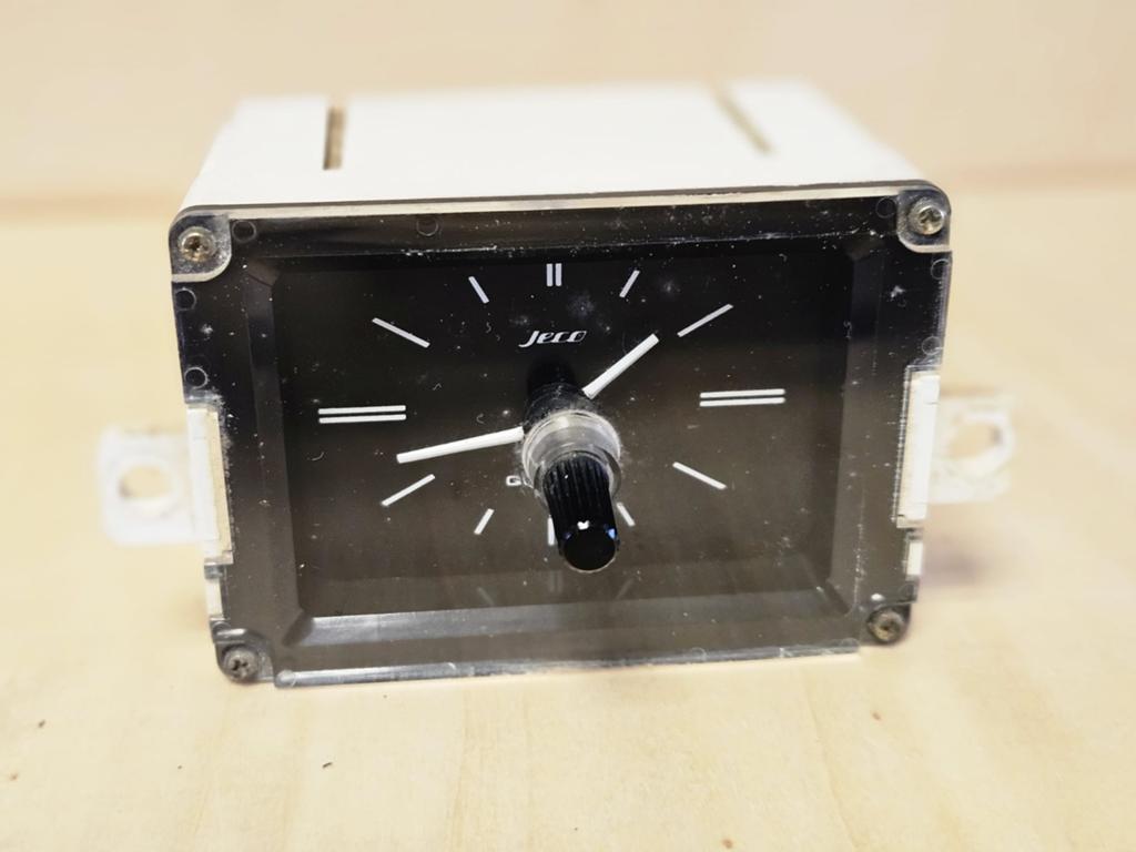 Jeco Auto Klok Quartz - Universeel, 75-80mm x 55mm, Ophalen of Verzenden, Gebruikt, Universele onderdelen