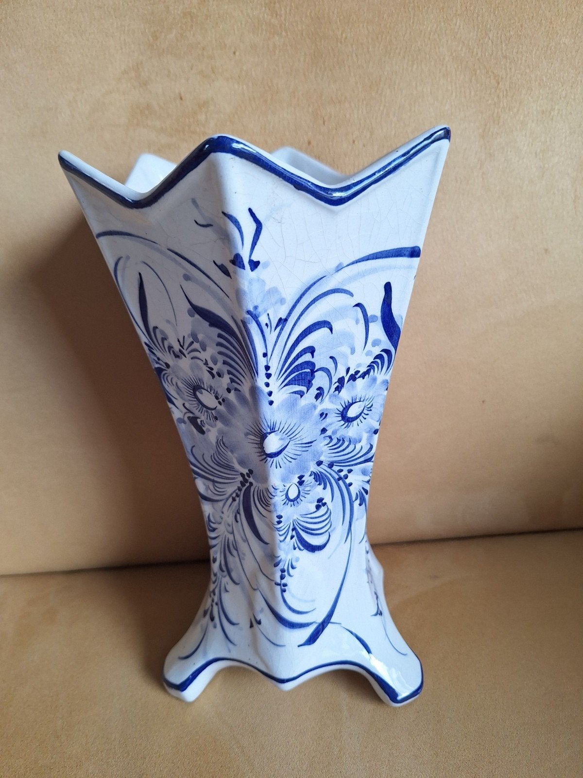 Vintage Portugese vaas met blauw bloemmotief, Ophalen