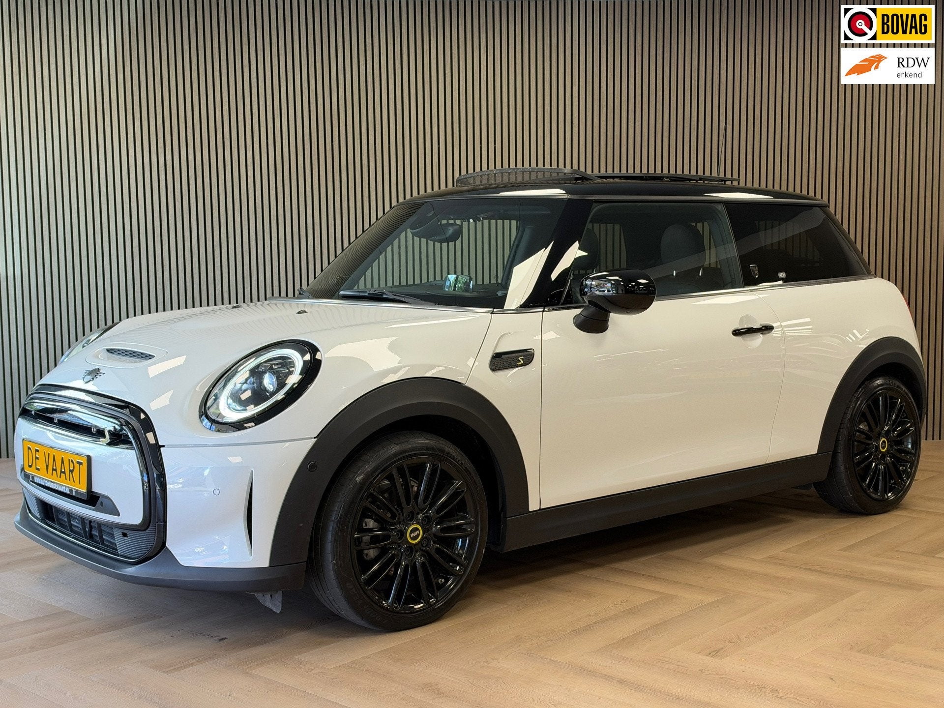 Mini Electric MINI Cooper SE Yours 33 kWh 98% SOH PANO NAVI