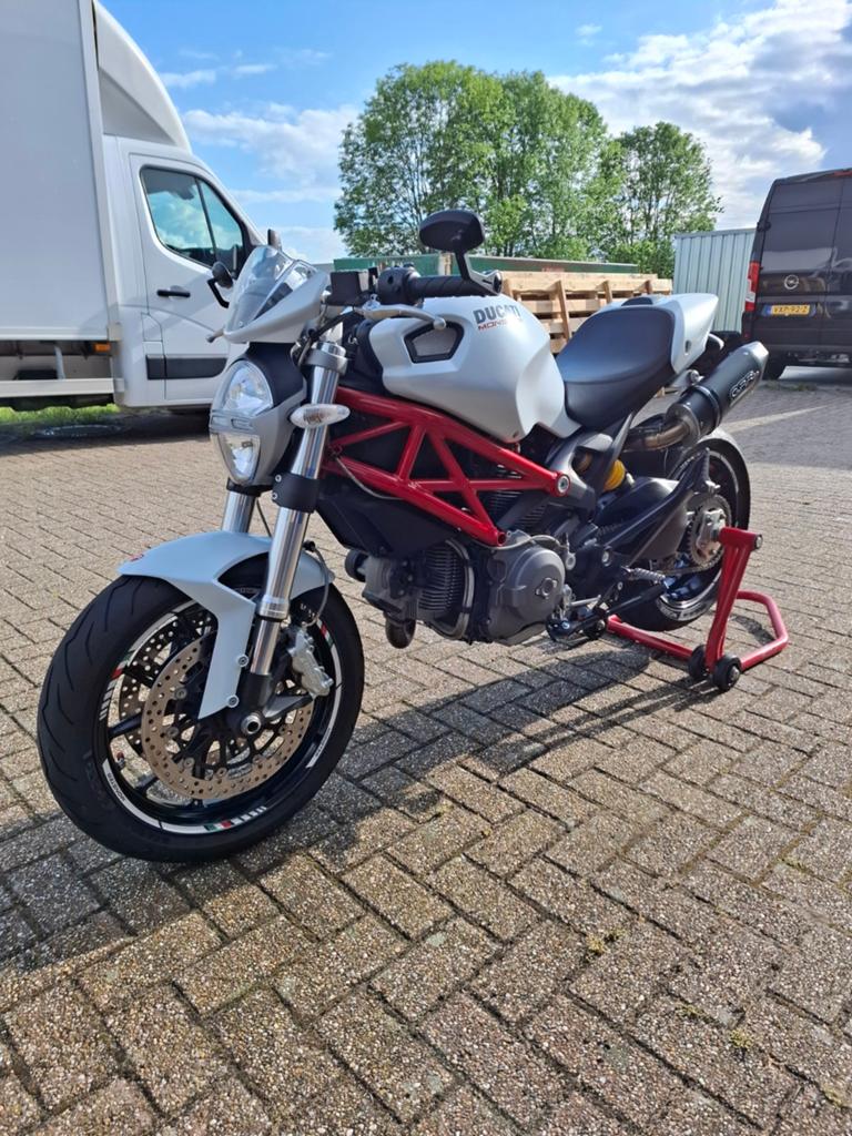 Ducati Monster 796 in Nieuwstaat, Bloomcouture.verkoop@gmail.com, Italie, 2 cilinders, Bedrijf