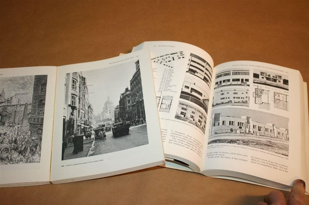 History of Modern Architecture — Benevolo, Complete Set, Boeken, Ophalen of Verzenden, Gelezen, Architecten