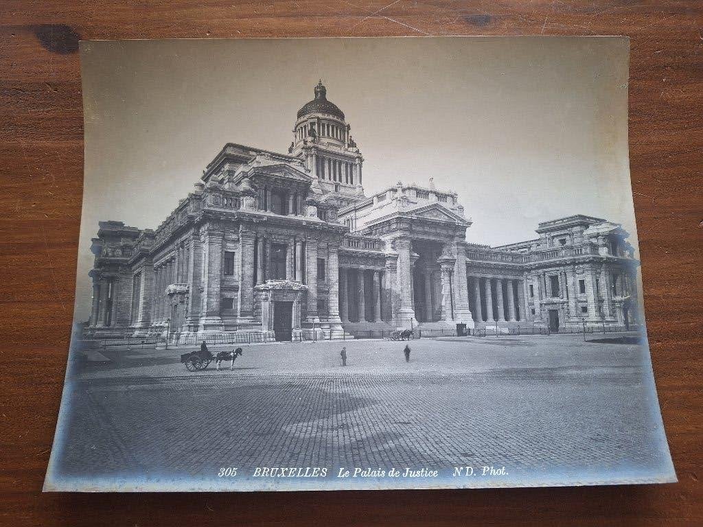 Foto Brussel Paleis van Justitie, Verzamelen, Ansichtkaarten | België, Verzenden, Voor 1920, Brussel (Gewest)