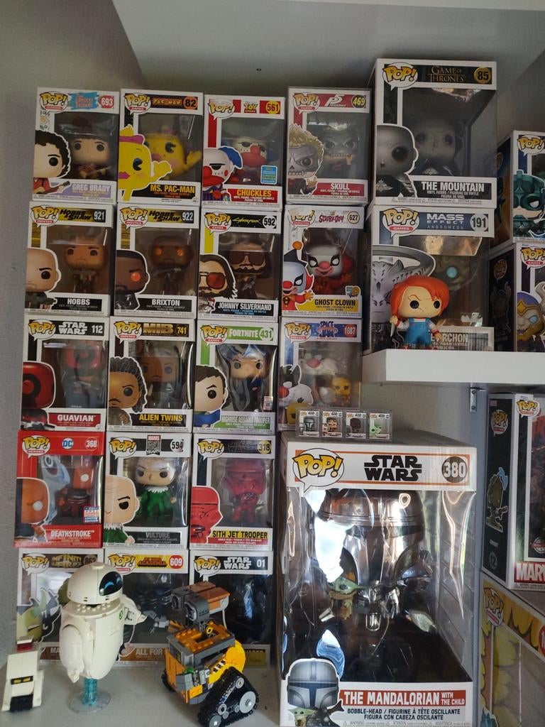 Grote en kleine Funko Pop figuren, nooit uit de doos, Ophalen of Verzenden