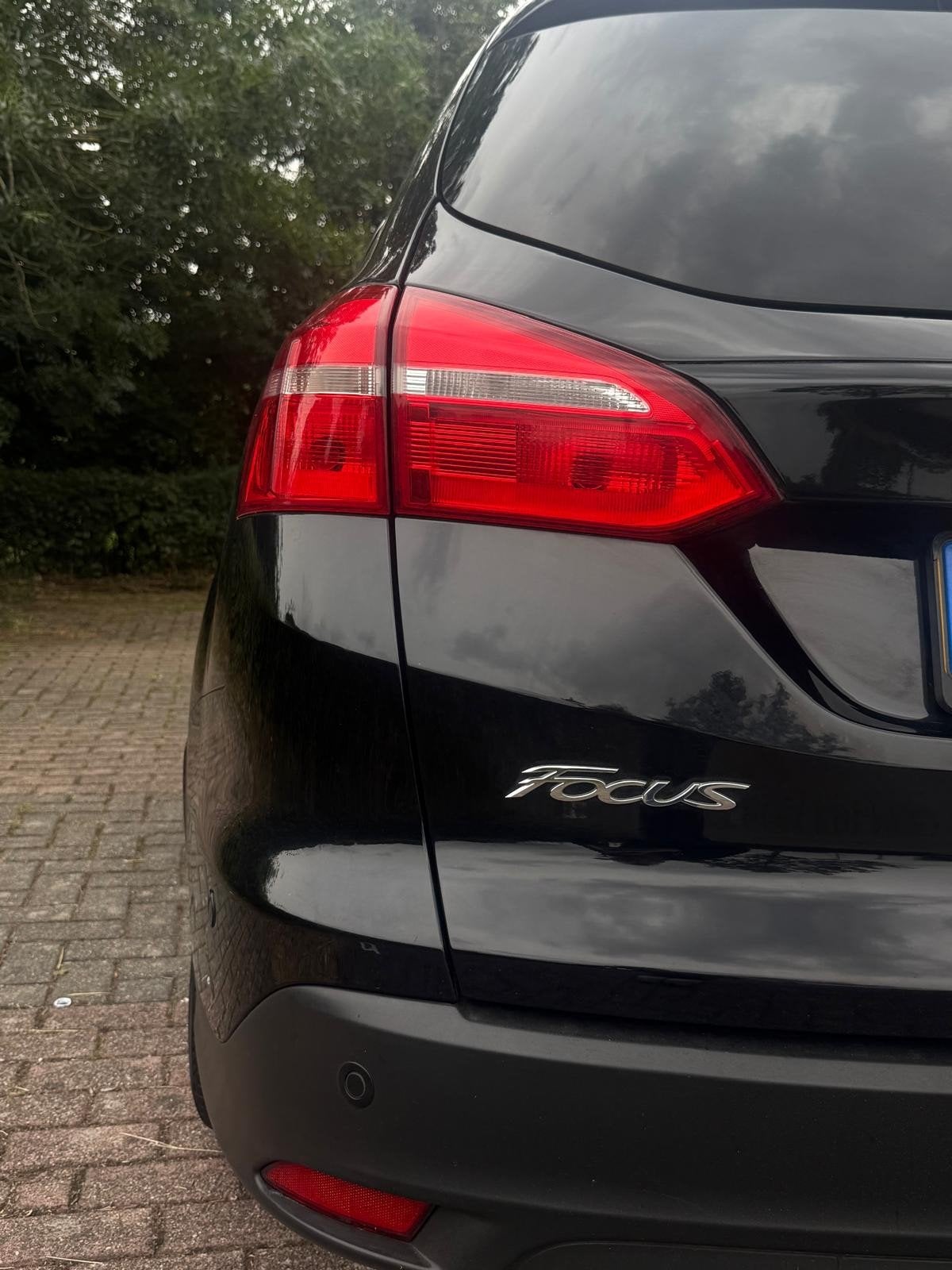 Foto 7 van Ford Focus 1.0 Ecoboost 125pk 2016 Zwart