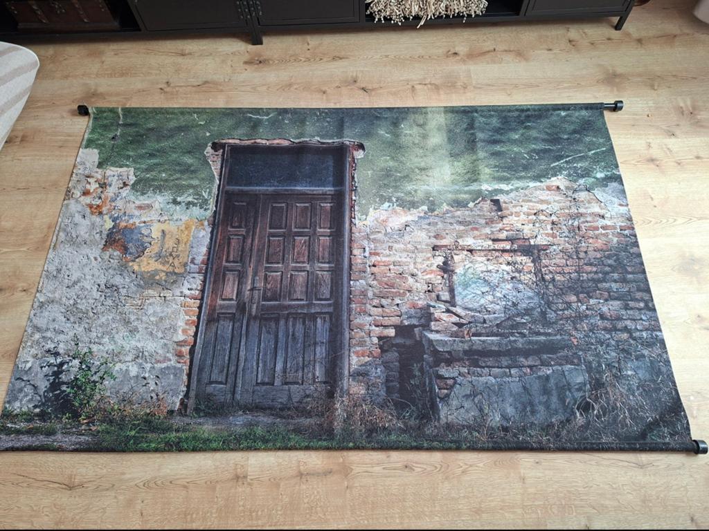 Groot industrieel vintage wandkleed / muurdoek met oude deur, Ophalen of Verzenden, Gebruikt
