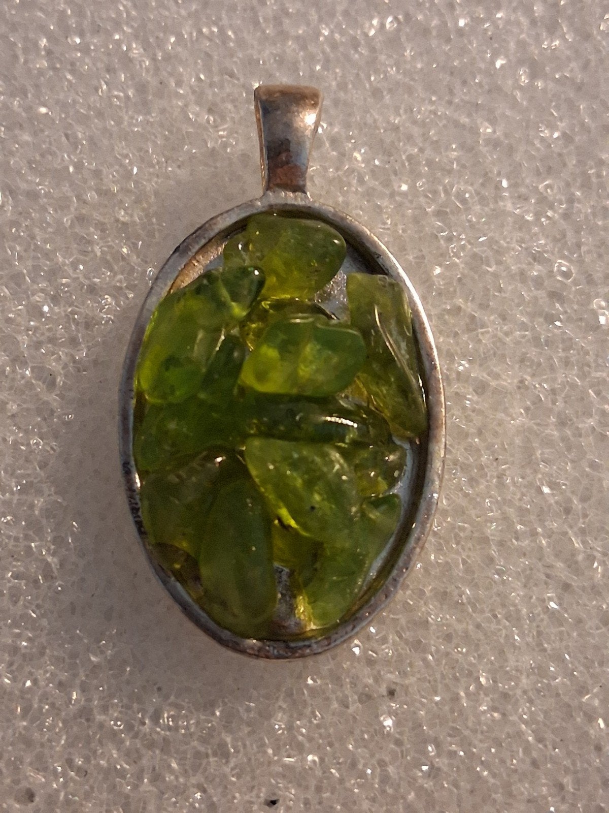 Hanger met Peridoot steen -- afmeting 30 x20 mm., Ophalen of Verzenden, Nieuw, Groen, Steen of Mineraal