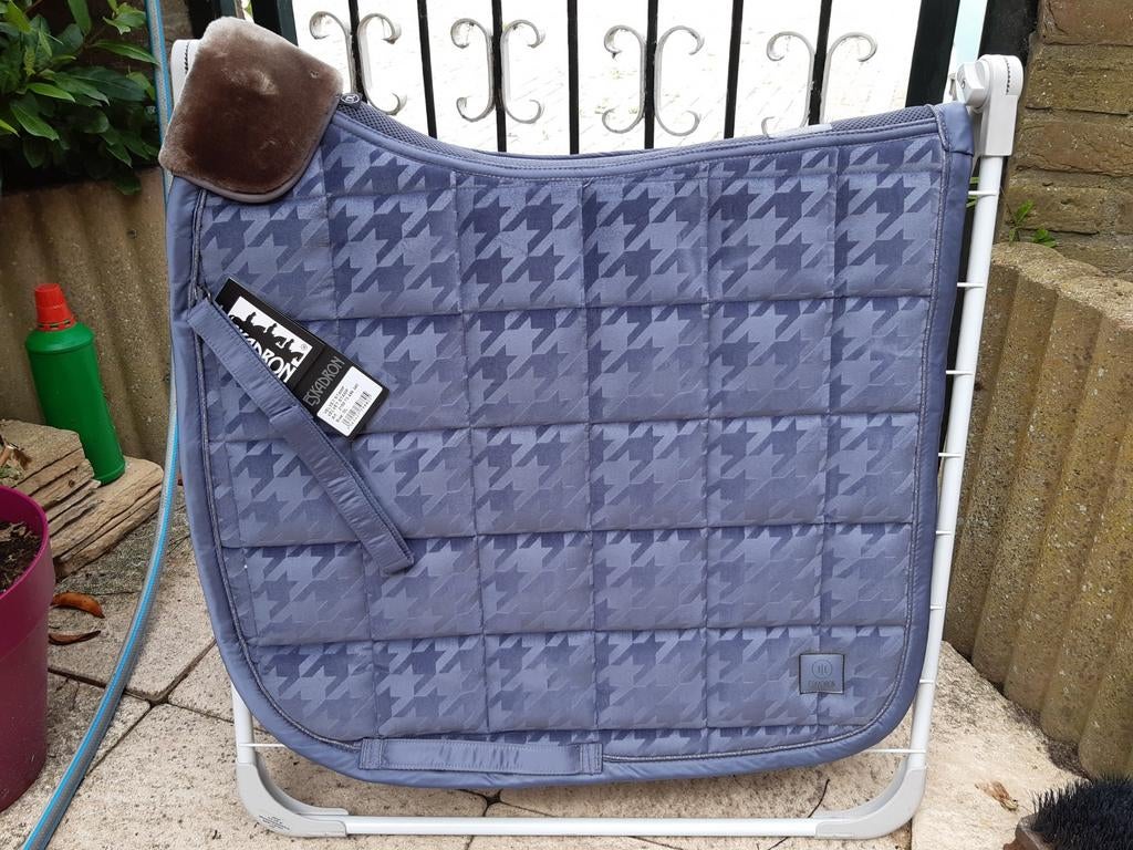 Zadeldek Eskadron nieuw velvet stamp doveblue Full, Ophalen of Verzenden, Nieuw