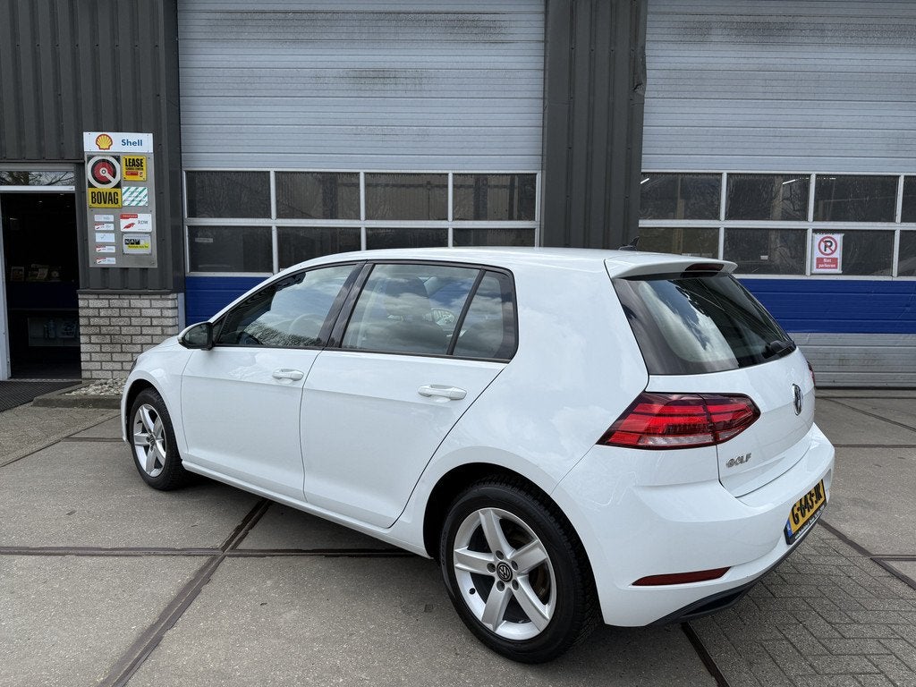Volkswagen Golf 1.0 TSI Trendline (bj 2017), Voorwielaandrijving, 86 pk, Gebruikt, Euro 6