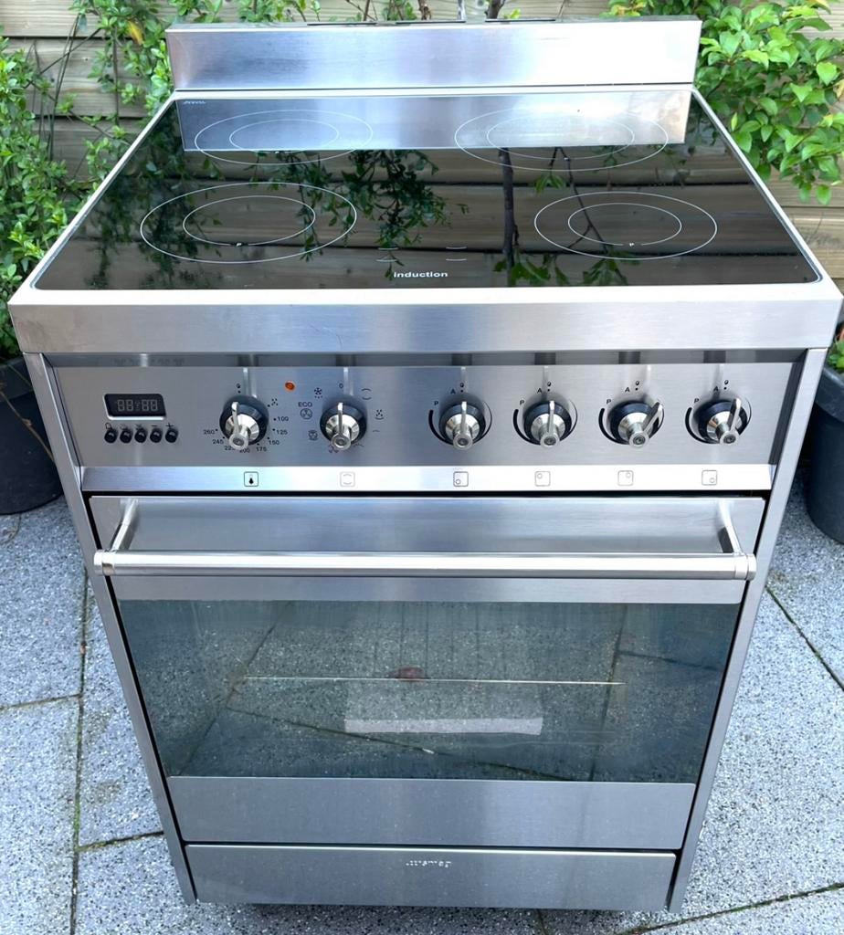 Smeg inductie kookplaat, Witgoed en Apparatuur, Fornuizen, 60 cm of meer, Grill, Zo goed als nieuw, Energieklasse A of zuiniger