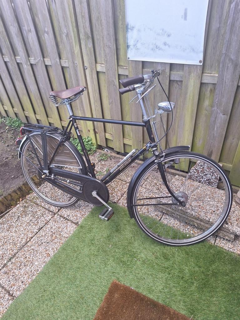 Mooie oldtimer fiets 26 inch met stangremmen en zadel, Fietsen en Brommers, Ophalen of Verzenden