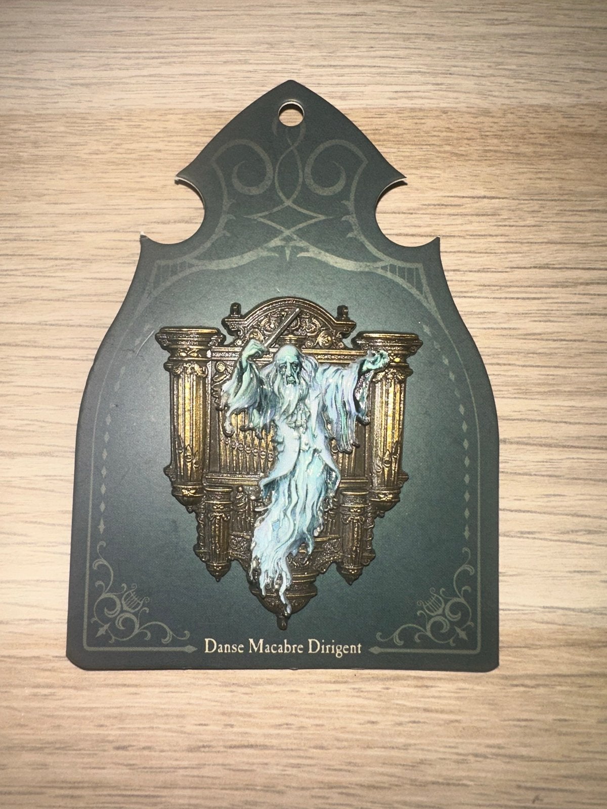Efteling Danse Macabre Dirigent pin Joseph Charlatan, Ophalen of Verzenden, Nieuw, Button of Speldje