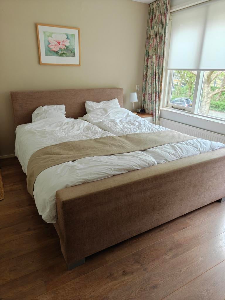 Eastborn boxspring 180x210 met hoofd- en voetsteun, Ophalen of Verzenden, Tweepersoons, 210 cm, 180 cm