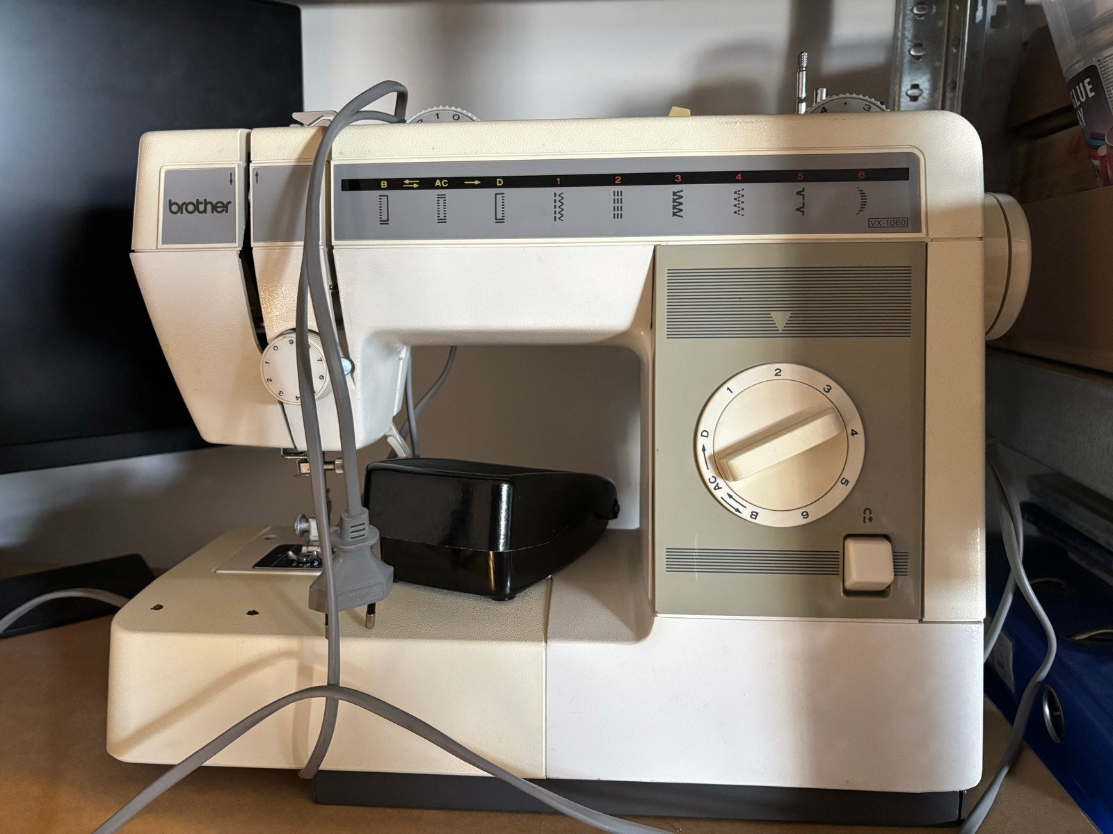 Brother VX-1060 naaimachine, Hobby en Vrije tijd, Ophalen, Gebruikt, Naaimachine, Brother
