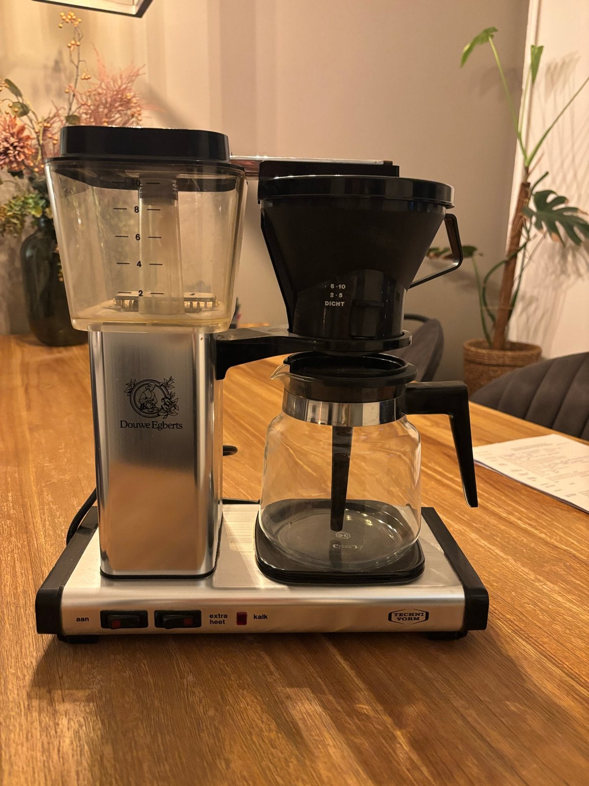 Vintage Douwe Egberts Technivorm Moccamaster Type 741 C, Gebruikt, 10 kopjes of meer, Koffiemachine, Gemalen koffie