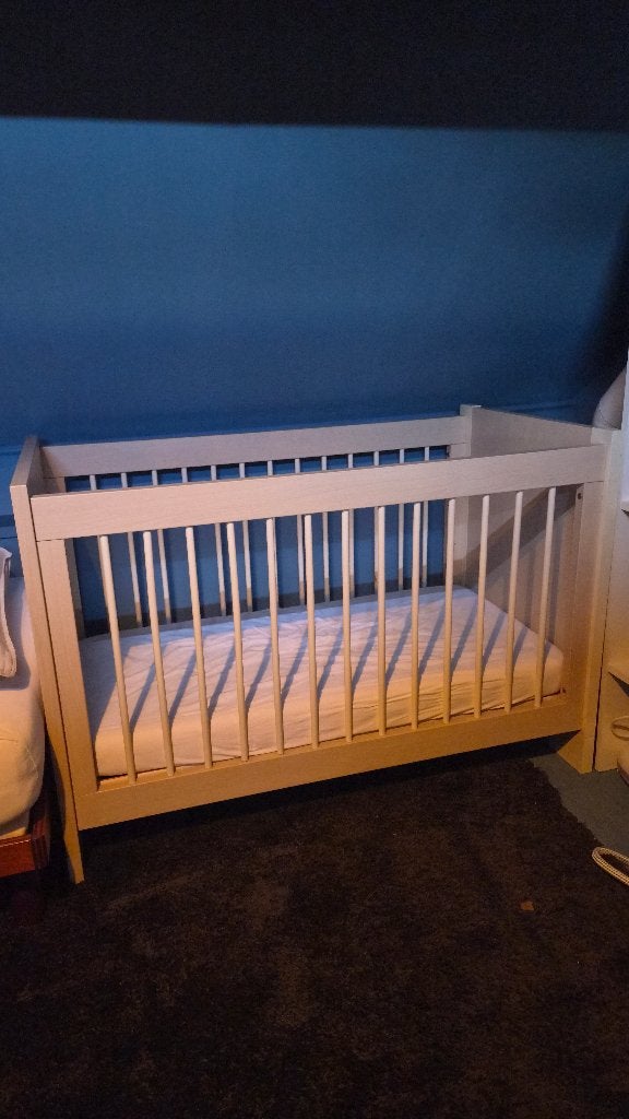 Bedje baby/dreumes/peuter, Ophalen, Zo goed als nieuw, Ledikant