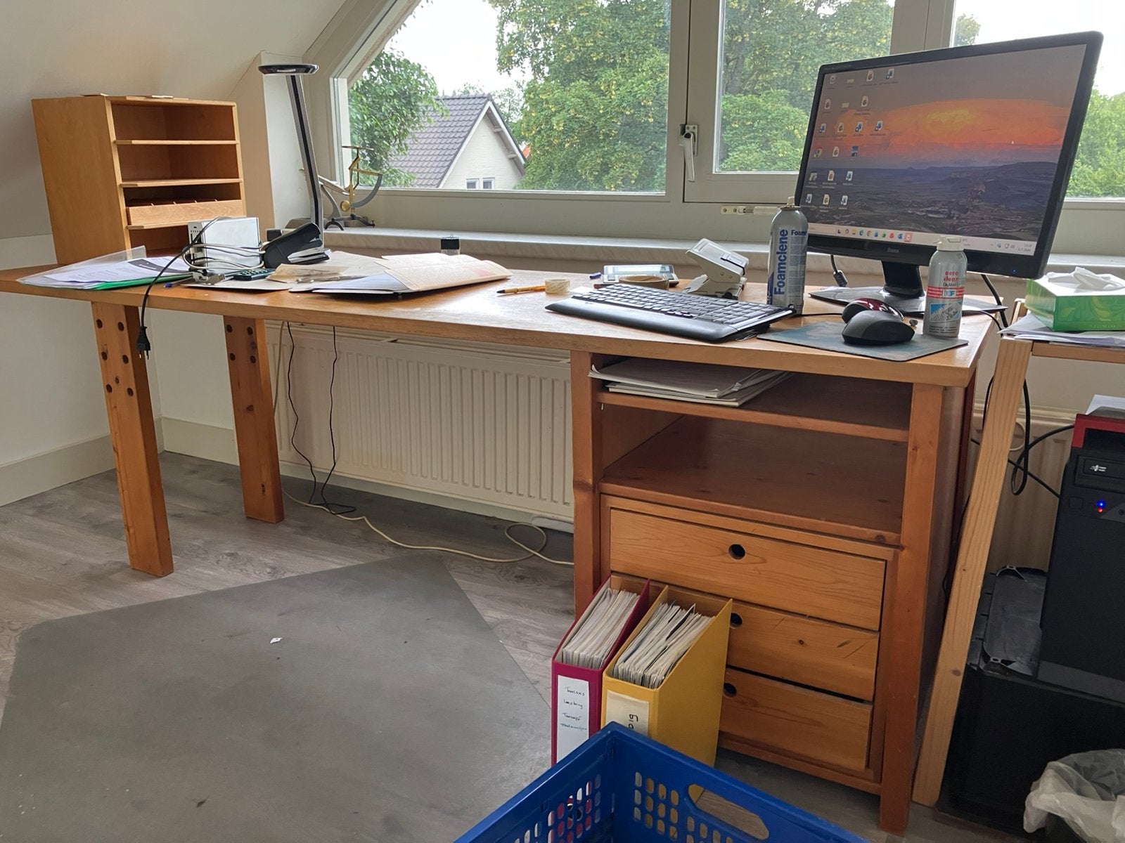 Lundia bureau met spulletjes kastje, Ophalen, Gebruikt, Hout, Geel