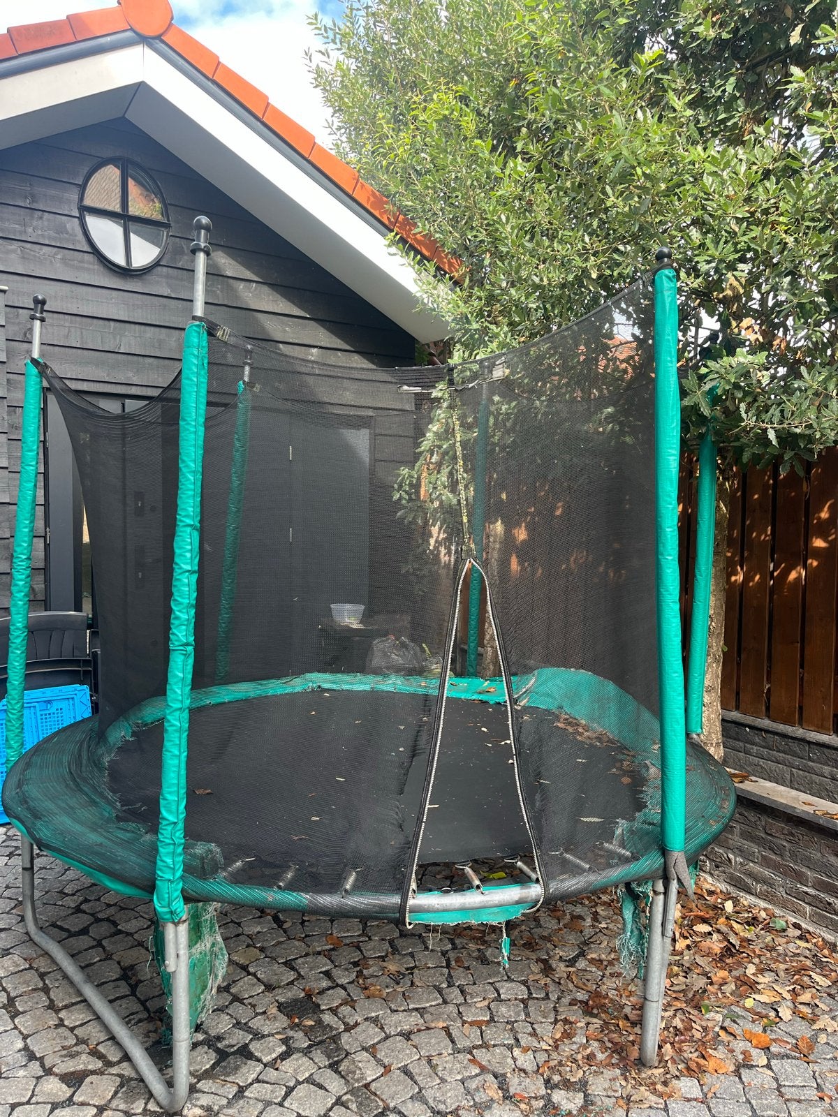 Gebruikte trampoline (2m) - net en rand aan vervanging toe, Ophalen, Gebruikt