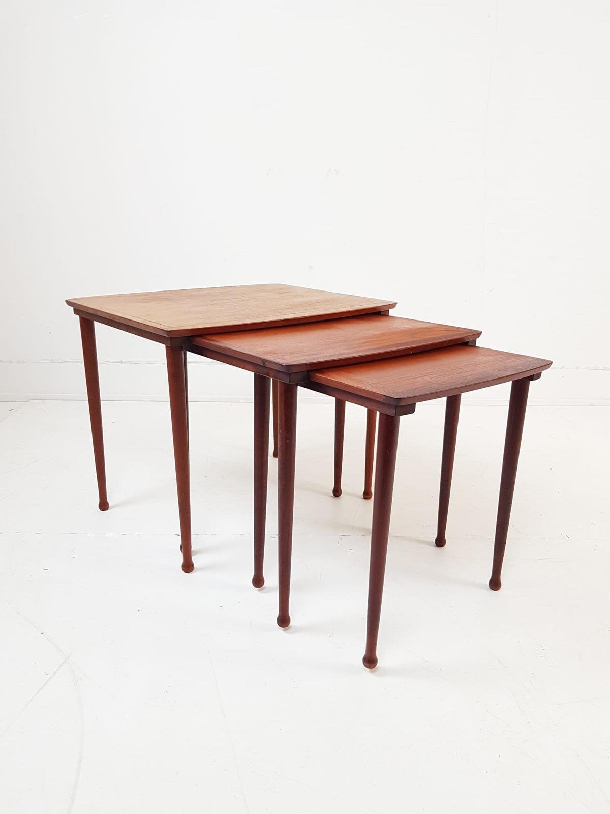 Nesting tables teak Jørgen Aakjær Jørgensen Møbelintarsia, Minder dan 45 cm, Minder dan 55 cm, Gebruikt, .