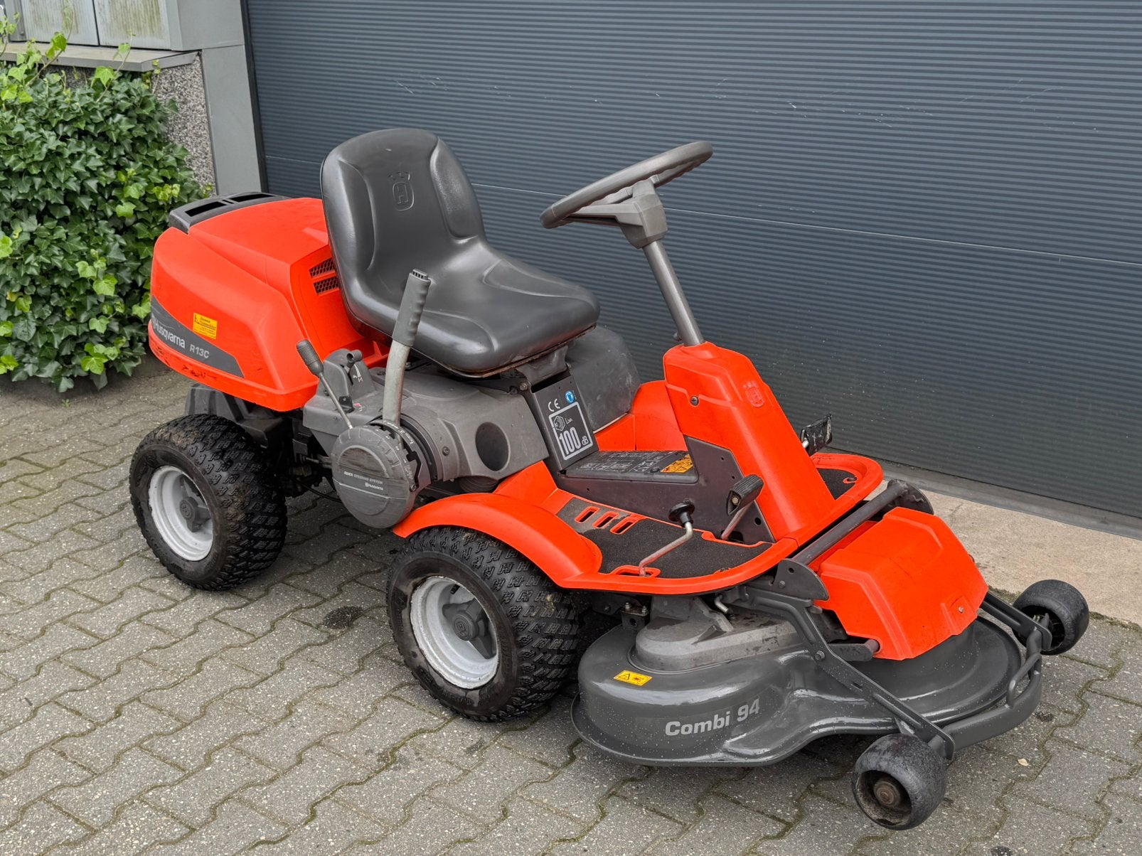 Husqvarna R13C Rider zitmaaier – Combi 94 maaidek, Ophalen, Gebruikt, Elektrische starter, 90 tot 120 cm